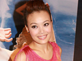 容祖儿彩虹裙靓丽现身