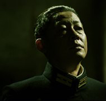 王田香（王志文饰）