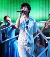 李宇春演唱《湘江笔画》 