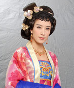 杨怡饰演姚金铃