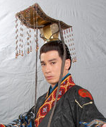 陈豪饰演李怡