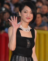 周迅黑衣妩媚