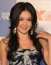 温碧霞完美亮相红地毯