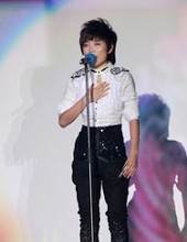 许飞煽情演唱片尾曲