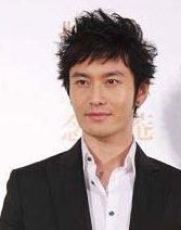 黄晓明消瘦 