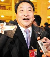 姜昆参加两会