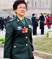 宋春丽10分钟换两套服装