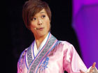 李宇春穿古装上台
