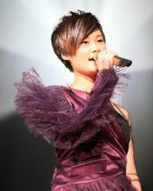 李宇春个唱为妈妈庆生