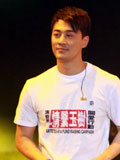 林峰登台献唱