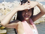 李菲儿戛纳海滩拍写真