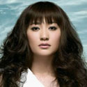 李小冉冷峻美丽