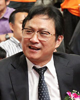 魏文彬