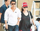 张柏芝做“跟班夫人” 成丈夫煮饭婆 