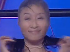 美女现场丝袜套头 丑态百出