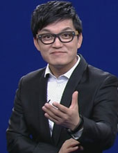 李锐大摆搞怪pose