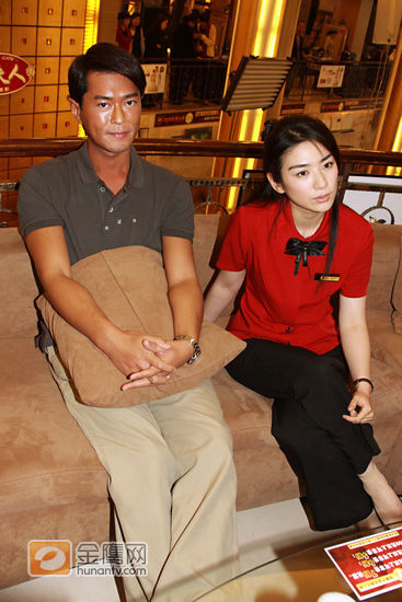 古天乐与黄奕互相称赞 拍新片"谈情说爱"