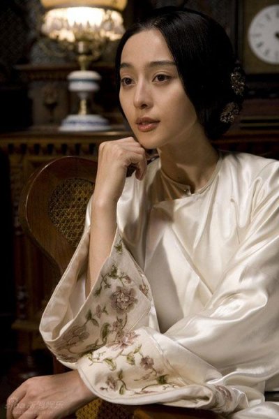 新霸王别姬阵容初现 刘烨范冰冰或饰项羽虞姬