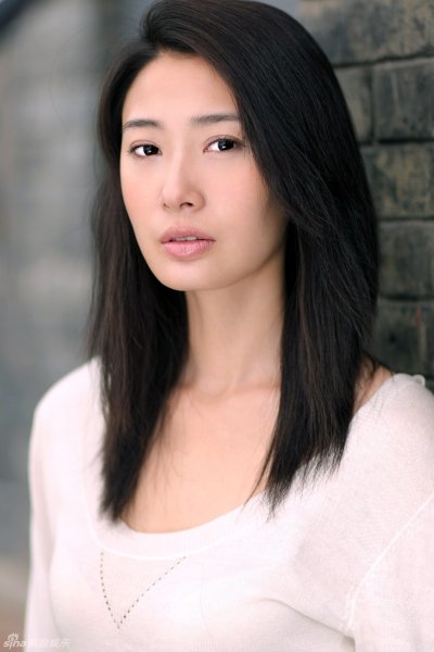 吕夏白衣忧郁动情 《生命》播后人气再升