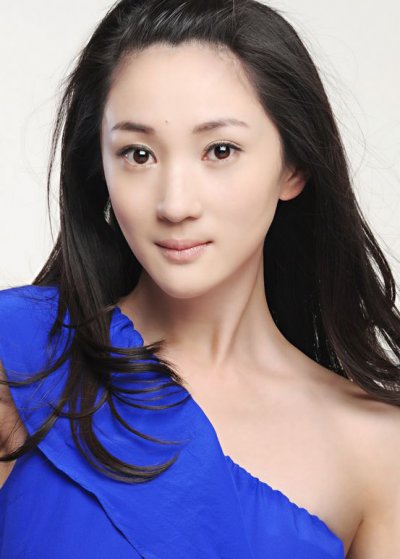 许还幻大片演绎双面伊人 痴情鱼精化身战地玫瑰